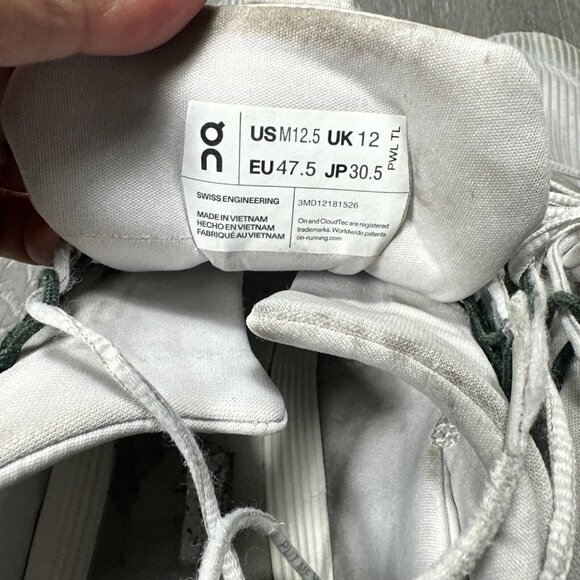 Athletic_Shoes